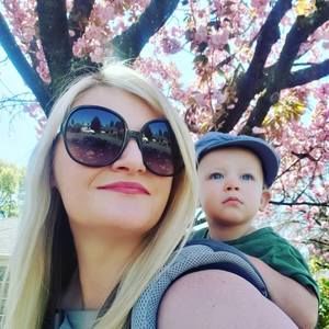 Meet your Posher, April